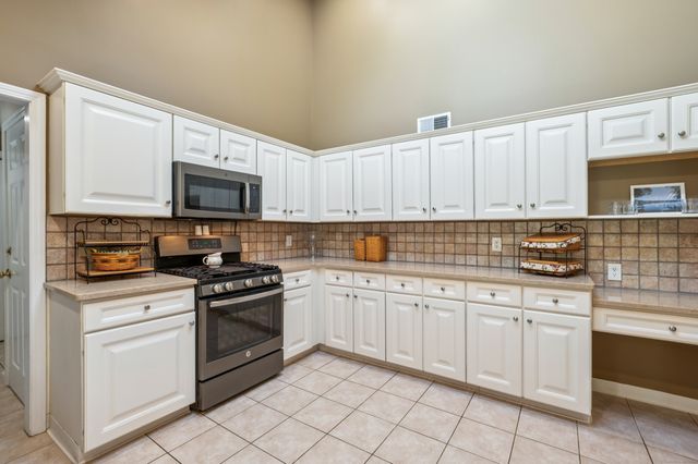 36 Blue Ridge Drive, Simsbury, CT 06089