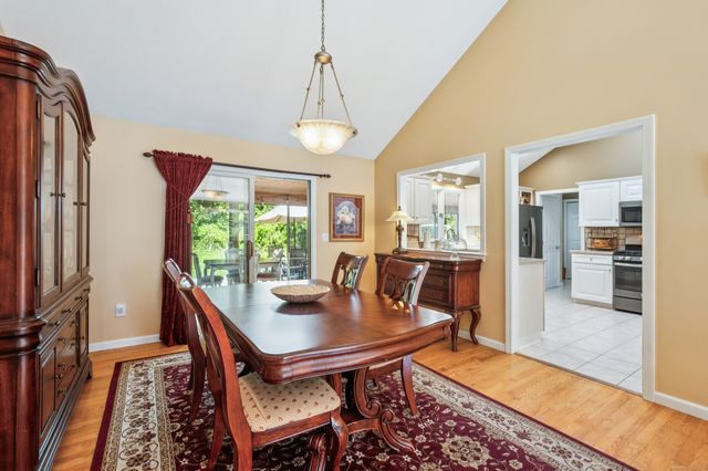 36 Blue Ridge Drive, Simsbury, CT 06089