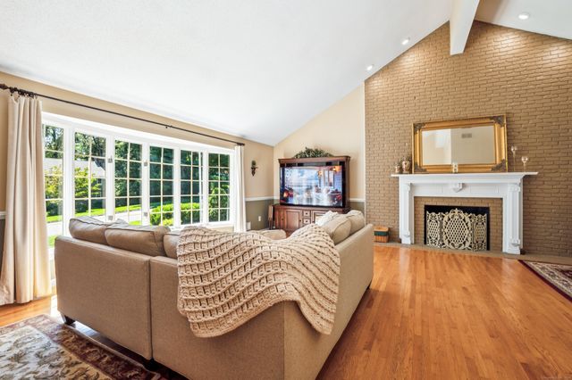 36 Blue Ridge Drive, Simsbury, CT 06089