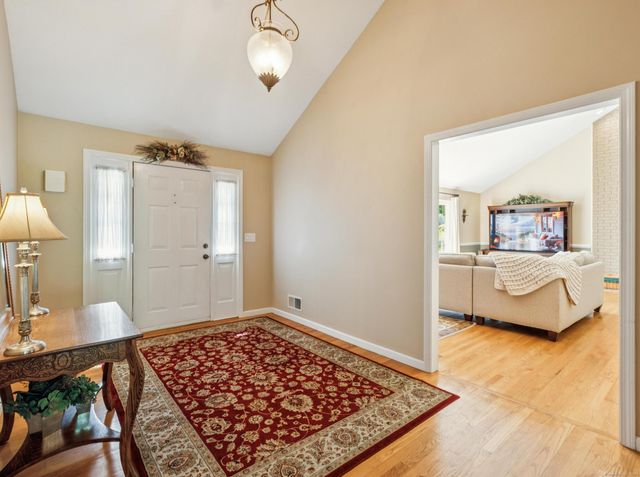 36 Blue Ridge Drive, Simsbury, CT 06089