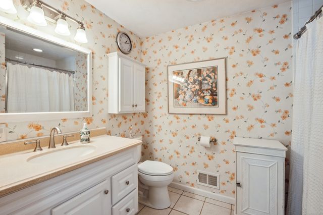 36 Blue Ridge Drive, Simsbury, CT 06089