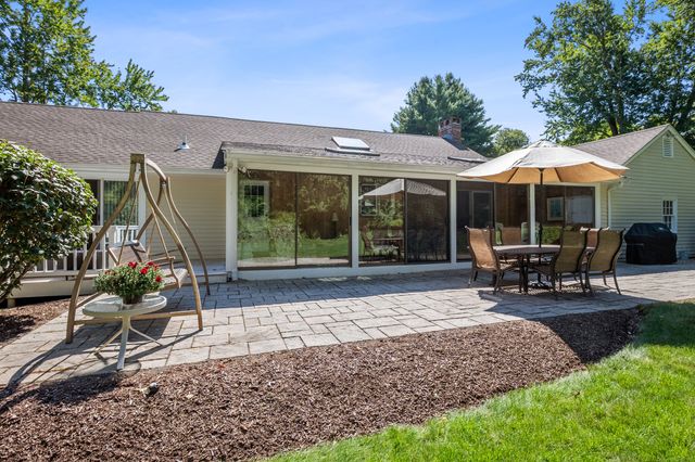36 Blue Ridge Drive, Simsbury, CT 06089