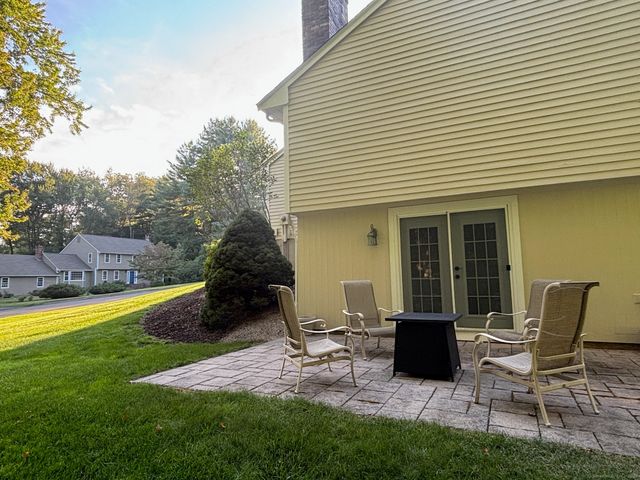 36 Blue Ridge Drive, Simsbury, CT 06089