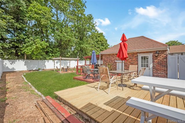 430 Staples Street, Farmingdale, NY 11735