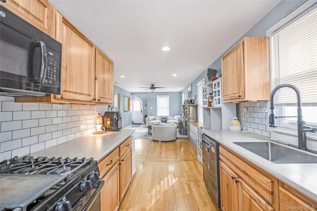 430 Staples Street, Farmingdale, NY 11735