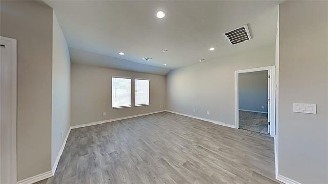 4220 Colt Drive, Mustang, OK 73064