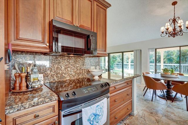 316 River Edge Road, Jupiter, FL 33477