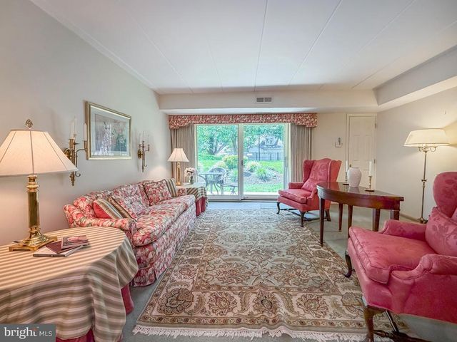 79 OAKRIDGE DR, Langhorne, PA 19047
