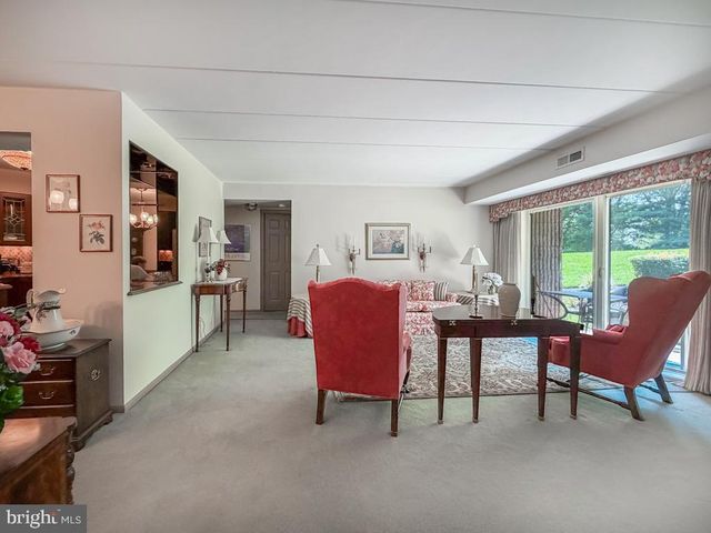 79 OAKRIDGE DR, Langhorne, PA 19047