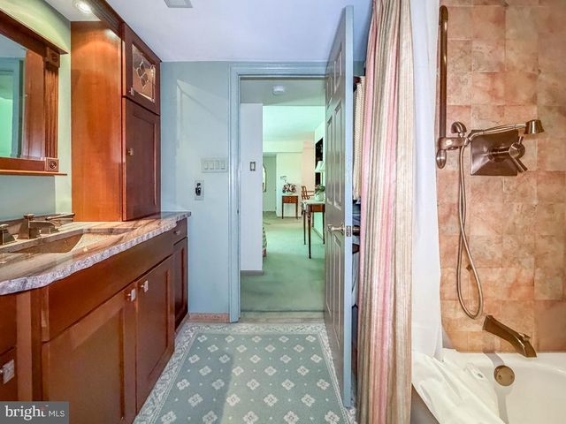 79 OAKRIDGE DR, Langhorne, PA 19047