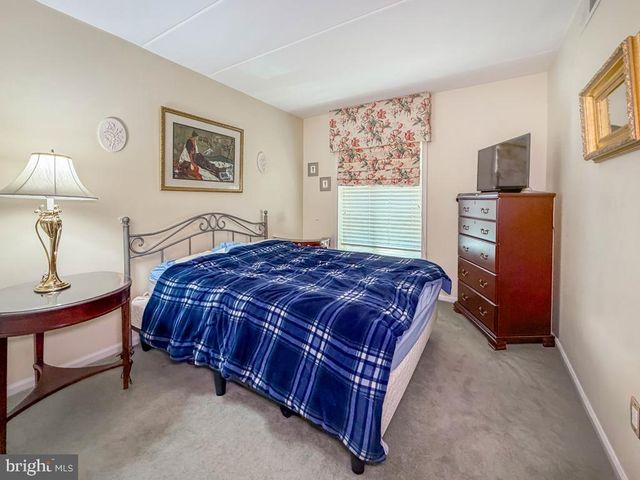 79 OAKRIDGE DR, Langhorne, PA 19047