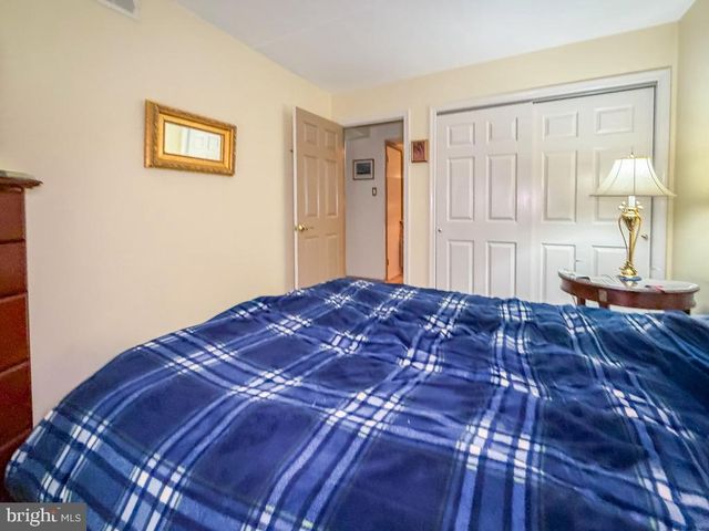 79 OAKRIDGE DR, Langhorne, PA 19047