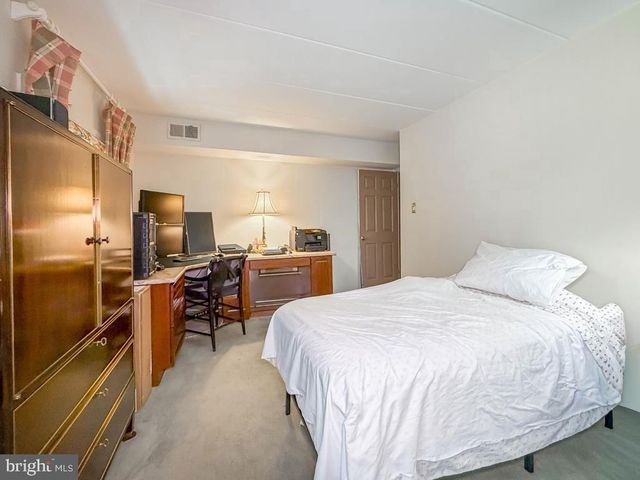 79 OAKRIDGE DR, Langhorne, PA 19047