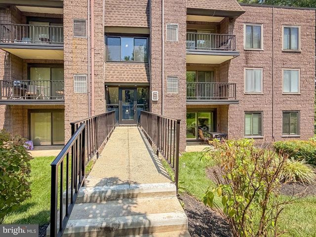 79 OAKRIDGE DR, Langhorne, PA 19047