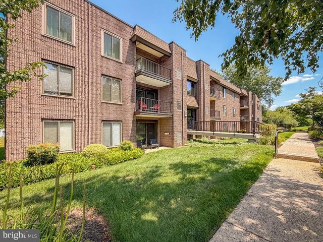 79 OAKRIDGE DR, Langhorne, PA 19047