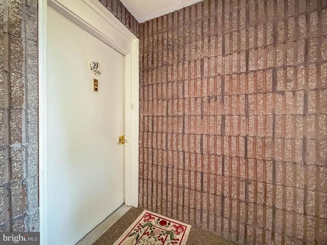 79 OAKRIDGE DR, Langhorne, PA 19047