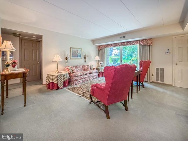 79 OAKRIDGE DR, Langhorne, PA 19047