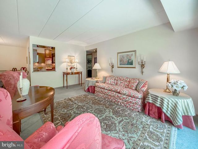 79 OAKRIDGE DR, Langhorne, PA 19047