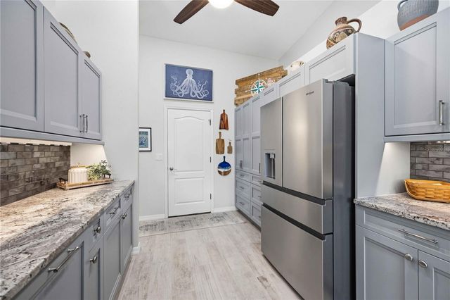 1052 W TRUMAN STREET, Nokomis, FL 34275