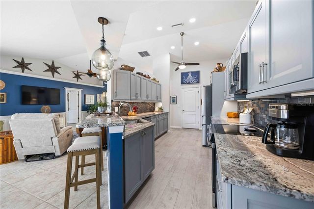 1052 W TRUMAN STREET, Nokomis, FL 34275
