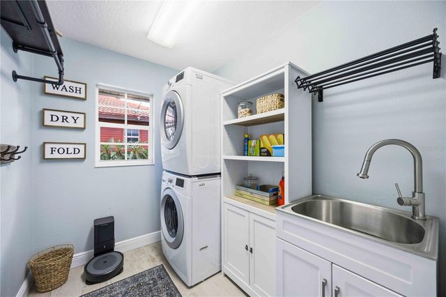 1052 W TRUMAN STREET, Nokomis, FL 34275
