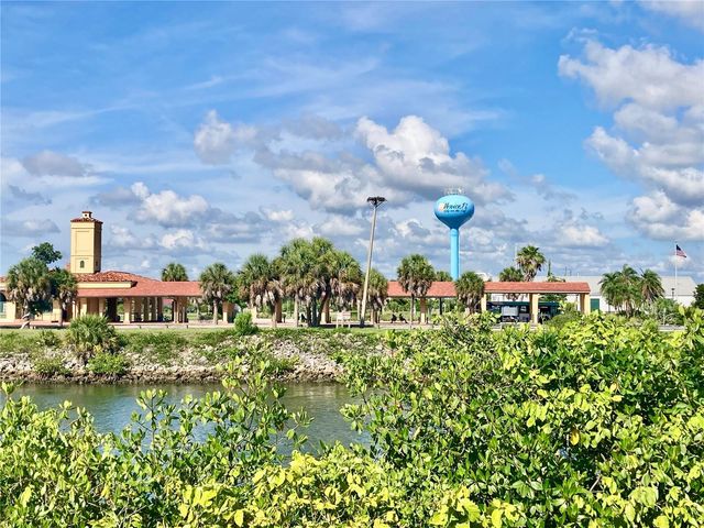 1052 W TRUMAN STREET, Nokomis, FL 34275