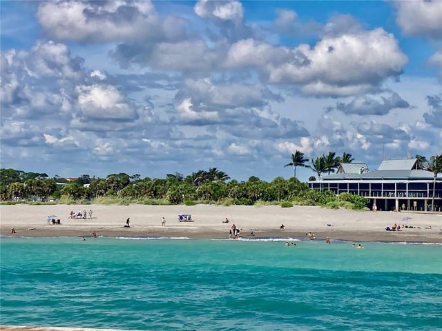 1052 W TRUMAN STREET, Nokomis, FL 34275