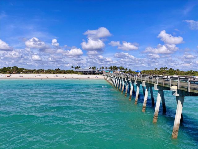1052 W TRUMAN STREET, Nokomis, FL 34275