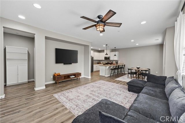 16001 Chase 104, Fontana, CA 92336