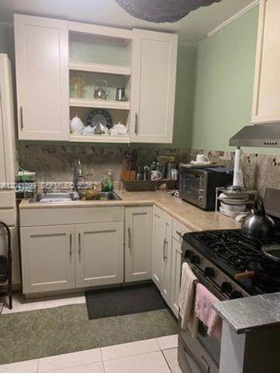 809 NE 140th Street, North Miami, FL 33161