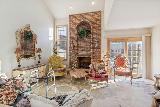 17273 Lakebrook Drive, Orland Park, IL 60467