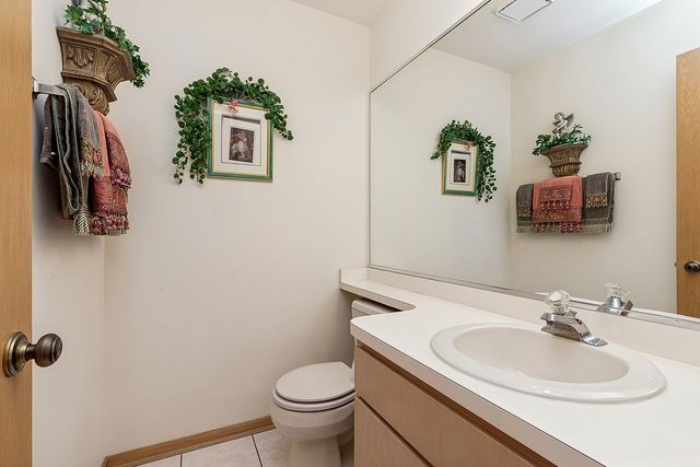 17273 Lakebrook Drive, Orland Park, IL 60467