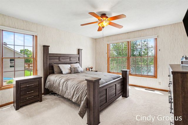 975 Bluff Lake Drive, Zeeland, MI 49464