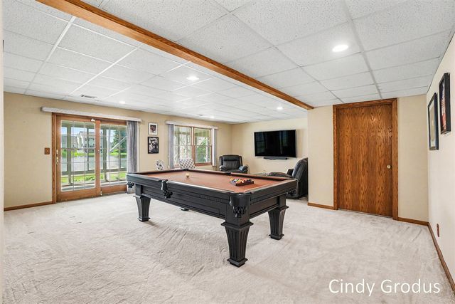 975 Bluff Lake Drive, Zeeland, MI 49464