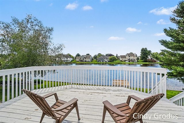 975 Bluff Lake Drive, Zeeland, MI 49464