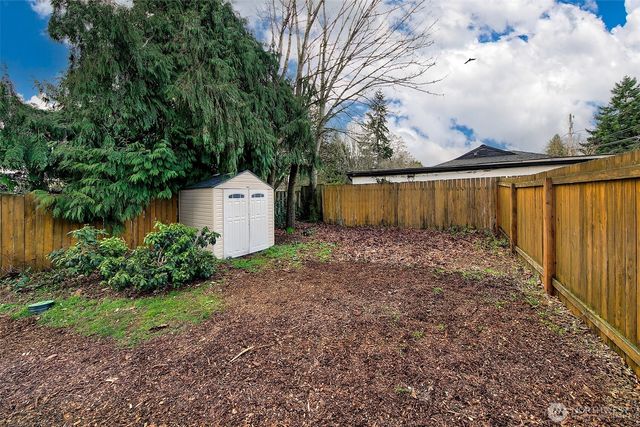 5700 241st Street SW, Mountlake Terrace, WA 98043