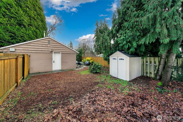 5700 241st Street SW, Mountlake Terrace, WA 98043
