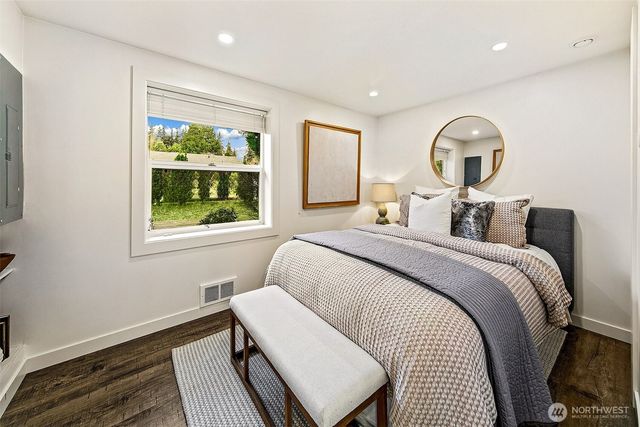 5700 241st Street SW, Mountlake Terrace, WA 98043