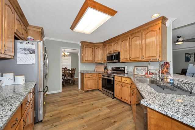 1803 Nella Dr, Athens, AL 35611