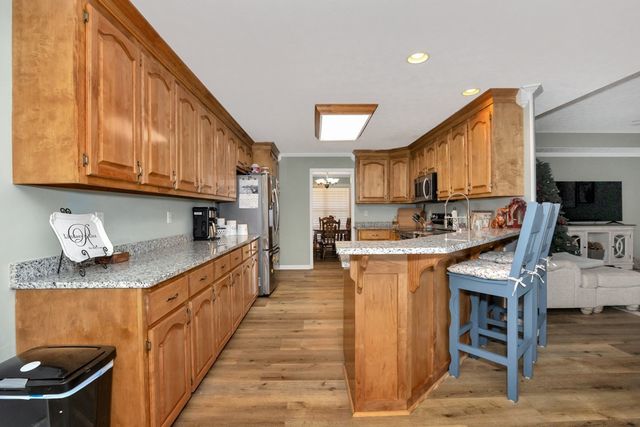 1803 Nella Dr, Athens, AL 35611