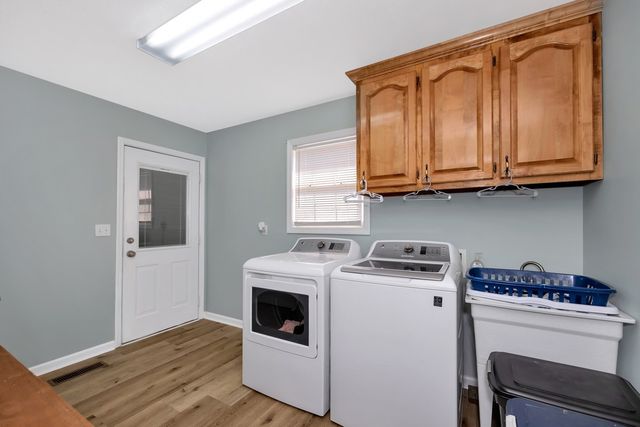 1803 Nella Dr, Athens, AL 35611