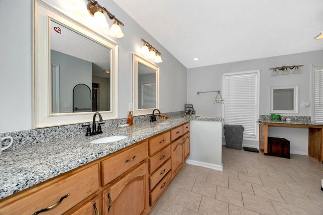 1803 Nella Dr, Athens, AL 35611