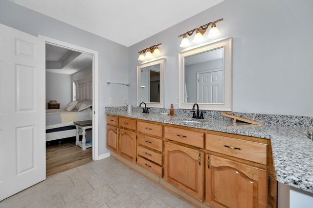 1803 Nella Dr, Athens, AL 35611