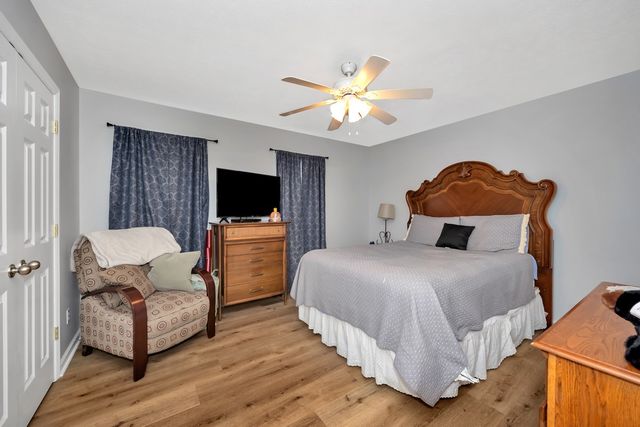 1803 Nella Dr, Athens, AL 35611