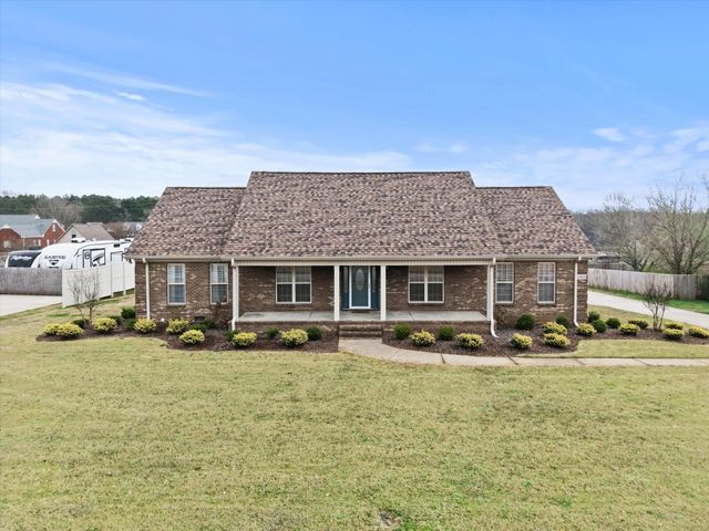 1803 Nella Dr, Athens, AL 35611