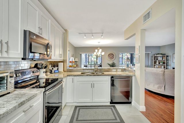 10663 Ocean Palm Way 101, Boynton Beach, FL 33437