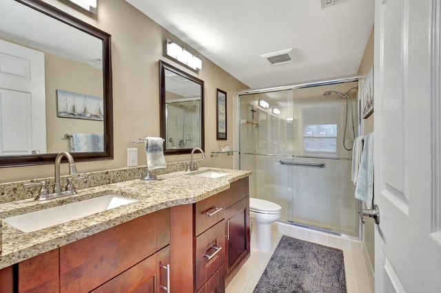 10663 Ocean Palm Way 101, Boynton Beach, FL 33437