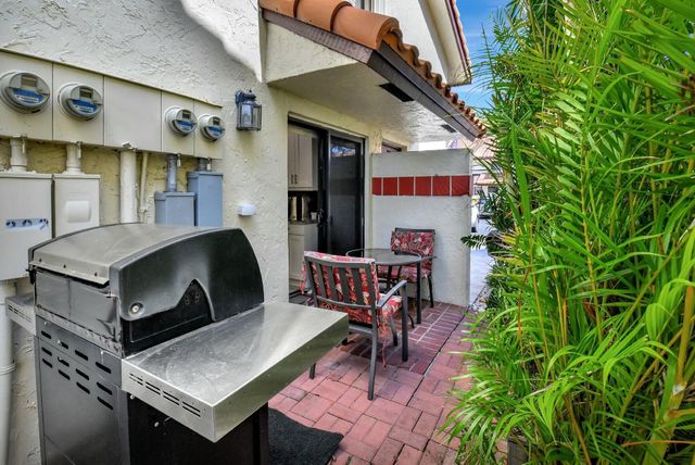 10663 Ocean Palm Way 101, Boynton Beach, FL 33437