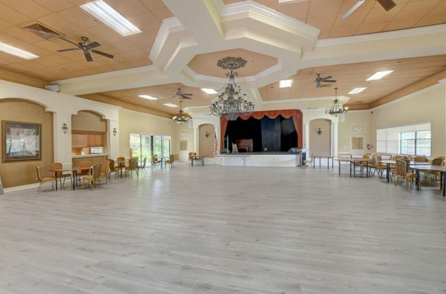 10663 Ocean Palm Way 101, Boynton Beach, FL 33437