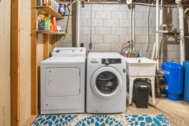 5773 E 136th Street, Sand Lake, MI 49343